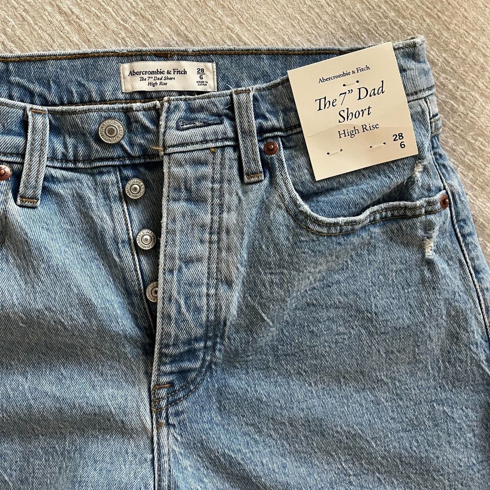 Abercrombie 7" Dad Short NWT